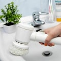 Miniatyrbillede 2 af 5: Elektrisk rengøringsbørste 5-i-1 magisk batteridrevet skrubber til køkken, badeværelse, badekar, bruser, fliser, tæppe, bidet, sofa hvid