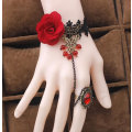 Miniatyrbillede 3 af 4: Kvinder Gotisk Stil Blonder Rød Rose Armbånd Kæde Med Justerbar Finger Ring