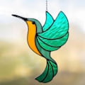 Miniatyrbild 5 av 5: Hängande kolibri solfångare iögonfallande akryl bryter solljus romantisk kolibri prydnad för hem (gul)