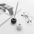 Miniatyrbild 4 av 4: Mini Keramisk Tandborsthållare För Par, Handgjord Badrums Tandborsthållare, Elektrisk Tandborsthuvud Och Skrivbords Penna Hållare 2-delad Set