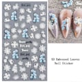 Miniatyrbild 4 av 5: Blomster Nagelsticker Dekaler 5D Ihålig Utsökt Mönster Nagelkonst Tillbehör Självhäftande Lyxig Nagelkonst Dekoration Vit Fjäder Spets Blomma Löv