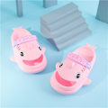 Miniatyrbild 1 av 2: Hajtofflor inomhus barn pojkar flickor baby badrum sandaler Length inside15 22-23#pink