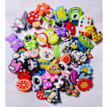 Pikkukuva 2 / 5: 100 kappaletta kenkäkoruja, kenkäkoru, animoitu koristelu DIY-kenkiin, PVC-kenkäkorutarvikkeet, kenkäkorut Croc-kenkiin, syntymäpäivälahja