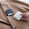 Miniatyrbild 2 av 5: Vit 2 Reseförpackad Manuell Epilator, Lämplig för Kläder