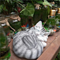 Miniatyrbilde 5 av 5: Grå hagestatue katt skulptur realistisk form søt sovende