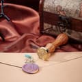 Miniatyrbillede 2 af 5: Seglvoks stempel med træhåndtag og messing stempler Bogstav-J