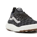 Pikkukuva 5 / 9: Puolikengät Vans UA Ultrarange VR3 Mustat 41
