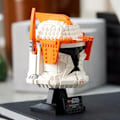 Miniatyrbild 3 av 6: LEGO® Star Wars 75350 Clone Commander Codys hjälm, modellsats för vuxna att bygga Flerfärgad