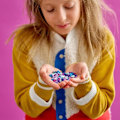 Miniatyrbillede 4 af 4: LEGO® DOTS 41921 DOTS dekorationsfliser - Pakke med 10 overraskelsesfliser til at samle og kombinere med andre sæt Lila