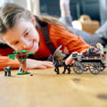 Miniatyrbild 5 av 6: LEGO® 76400 Harry Potter Diligensen och Thestrals från Hogwarts, leksak och minifigur av hästar och vagn från 7 år Flerfärgad