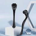 Pikkukuva 2 / 3: Derma Roller - Kasvorulla mikroneuloilla 0.75 mm Svart
