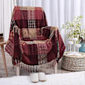Miniatyrbillede 1 af 5: Chenille Vævet Tæppe, Dobbeltsidet Patchwork Sengetæppe med Frynser, Boheme Sengetæppe, 220x260cm, Rød, Elegant og Blød til TV, Sofa, Lænestol, Seng