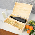 Miniatyrbilde 2 av 5: Champagne Gaveeske med Lokk, 2 Stilkfrie Fløyter, Tre Design