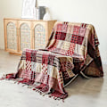 Miniatyrbillede 2 af 5: Chenille Vævet Tæppe, Dobbeltsidet Patchwork Sengetæppe med Frynser, Boheme Sengetæppe, 220x260cm, Rød, Elegant og Blød til TV, Sofa, Lænestol, Seng