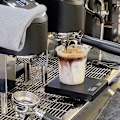 Miniatyrbillede 3 af 5: (JWDd) 100 stk. 360 ml plastikkopper med flade låg, ideelle til iskaffe og smoothies