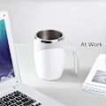 Miniatyrbillede 5 af 5: Hvidt Automatisk Magnetisk Omrørende Kaffekrus, Roterende Hjemmekontor Rejse Blandekop Sjovt Elektrisk Rustfrit Stål Selvomrørende Kaffekop, Egnet