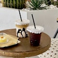 Miniatyrbillede 5 af 5: (JWDd) 100 stk. 360 ml plastikkopper med flade låg, ideelle til iskaffe og smoothies