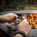 Pikkukuva 3 / 5: Tulukset, sytytin, tulustyyppinen sytytin, välttämätön tulusten kivi, välttämätön tulusten kivi, selviytymistulukset, selviytymispakkaukseen, retkeilyyn ja vaellukseen