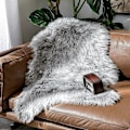Miniatyrbild 2 av 5: Fuskpälsmatta, fårskinn, fluffig matta, mjuk ullmatta för sovrum soffa golv, 60 x 90 cm, oregelbunden form, grå