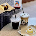 Miniatyrbillede 2 af 5: (JWDd) 100 stk. 360 ml plastikkopper med flade låg, ideelle til iskaffe og smoothies