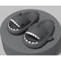 Pikkukuva 1 / 10: Hai Tossut Kylpytossut EVA Hain Tohvelit Lapset Naiset Miehet Pehmeät Floppy Tossut Sandaalit Verkkotossut Dark Gray 23-23.5cm