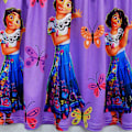 Pikkukuva 4 / 5: Lasten tyttömekot Encanto Mirabel printed lyhythihainen A-linjainen mekko 4-5Y