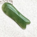 Miniatyrbilde 5 av 10: 7-delt Gua Sha-sett, Harpiks Gua Sha-sett for ansikt og nakkesmerter green