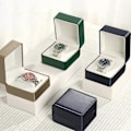 Miniatyrbild 4 av 5: Premium PU-ur Klockförvaringsbox Enkelt Klockfodral för Alla Hjärtans Dag Män Kvinnor Unisex Green