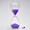 Pikkukuva 2 / 5: Tiimalasi hiekassa, värikäs ja muodikas, lasista inspiroitunut hiekkakello kotiin, toimistokoristeeksi Purple 15 min
