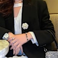 Miniatyrbilde 6 av 6: Perle Kamelia Blomst Brosje Emals Blomst Pin for Kvinner Jenter Lapel Jakker Hatt Sjal Tilbehør