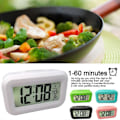 Miniatyrbild 2 av 5: Digital Väckarklocka Batteridriven Snooze Nattlampa Design White