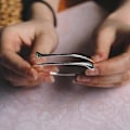 Pikkukuva 3 / 5: Hopeapinnoitettu Kyynelmuotoinen Rannekoru