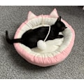 Miniatyrbilde 4 av 5: Katteseng Katteberoligende Senger Kattesoveseng med Kattepompom Leke Avtakbar Vaskbar Fluffy Kattesenger for Innendørs Katter - Rosa