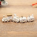 Miniatyrbilde 1 av 5: Juletog i tre - Julerpynt - Håndverk i tre - Julen 2023 - Navidad - Noel - Gaver - Godt nytt år 2024 C-White