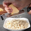Miniatyrbilde 4 av 4: Svart rustfritt stål Microplane grovt rivjern
