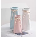 Miniatyrbillede 5 af 5: 1 stk. Hvid Keramisk Ribbet Vase til Minimalistisk Moderne Hjemindretning, Dekorativ Blomster Vase til Kontor Soveværelse White Height 9.6inch - 24.5cm