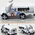 Pikkukuva 3 / 5: Pixar Autot 3 Ylisuuri Deluxe Diecast -kokoelma Miss Fritter -automalli White