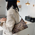 Miniatyrbillede 7 af 7: Dame Håndtaske i Kunstlæder med Zebraprint, Herre Hverdagstaske, Moderigtig Leopard