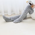 Miniatyrbillede 2 af 3: Vinter Termiske Strømpe-Tøfler, Kvinder Fuzzy Fluffy Cozy Varme Over Knæ Lange Sove Strømper Bløde Tøfler Light Gray