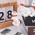 Miniatyrbilde 7 av 8: Julebordhjørnedekorasjon, Mini Julefigurer Julepynt til Hylle Skrivebord Bord Harpiksstatuer Julegave White