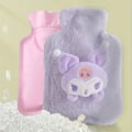 Miniatyrbillede 4 af 5: Sanrio Plys Varmtvandsflaske - Kuromi, My Melody & Cinnamoroll Design | Stor, Tykk Håndvarmer til Hyggelig Komfort Cinnamon Dog