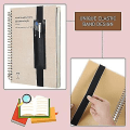 Miniatyrbillede 2 af 3: Justerbar Elastisk Bånd Pen Holder Pu Læder Pen Ærme Pose Elastisk Notesbog Pen Holder (pen Ikke Inkluderet, 1stk, sort)