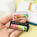 Miniatyrbillede 4 af 8: Min Sociale Batteri Emalje Broche Sjovt Nyt Følelsesmæssigt Udtryk