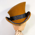 Miniatyrbilde 4 av 5: Asymmetrisk Topphatt Ullhatt Dame Herre Unisex Hatt Steam Punk Hatt Topphatt Mote Bånd Dekorativ Hatt Dekk Hode For Menn-yu Brown One Size