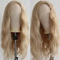 Miniatyrbilde 2 av 5: Lang Naturlig Krøllete Glueless Lace Front Parykk Gyllen Blond Syntetisk