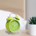 Miniatyrbillede 5 af 5: 4 tommer dobbelt klokke vækkeur med lyd til tunge sove, baggrundslys, batteridrevet gammeldags vækkeur til soveværelse Green