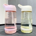 Miniatyrbillede 2 af 4: Sports Vandflaske med sugerør til udendørs rejse - Plastik drikkekrus