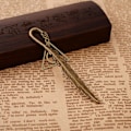 Miniatyrbillede 6 af 7: 2 stk Harry Potter Gavebogmærker, Fjeder Bogmærke, Bogmærke med Hængende Gylden Snitch Bog Charm, Bogmærke Gave til Læsere og Bogelskere
