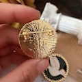 Miniatyrbild 5 av 5: Punk Legering Fredsduvor Brosch Rolig Väska Smycken Nyhetsprydnader Blue