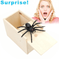 Miniatyrbillede 9 af 11: Træ Spøgelses-Edderkop Scare Box gemt i etui Trick Play joke gags